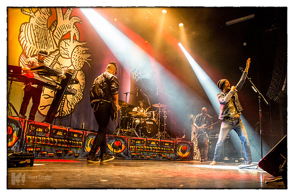Michael Franti & Spearhead