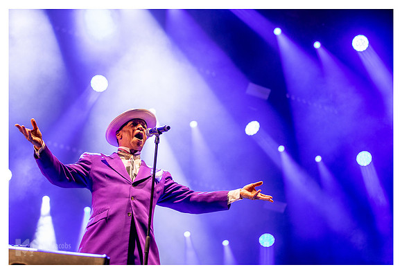 Kid Creole & The Coconuts