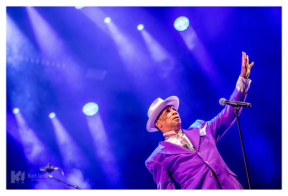 Kid Creole & The Coconuts