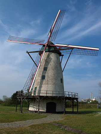 De Witte molen of Eenhoorn