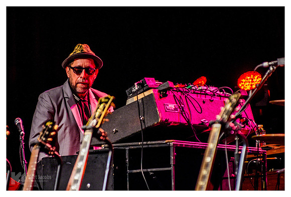 Elvis Costello & The Imposters