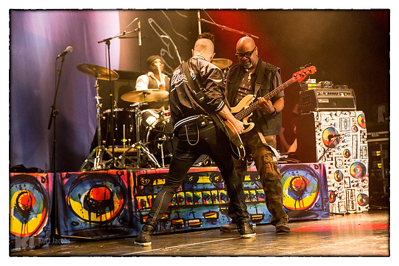 Michael Franti & Spearhead